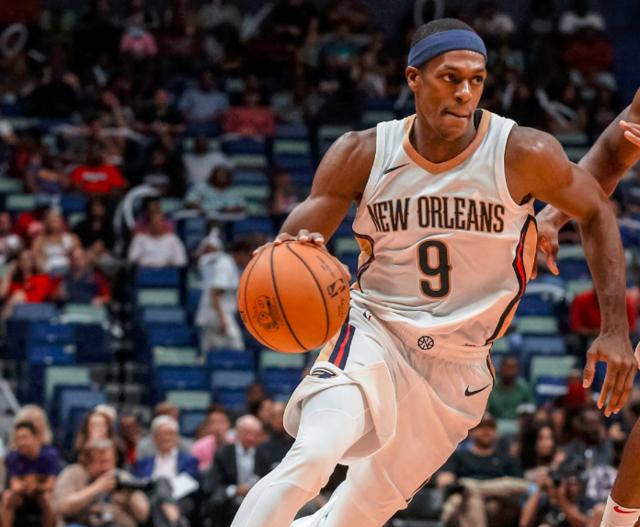 瞬间将球分 瞬间将球分